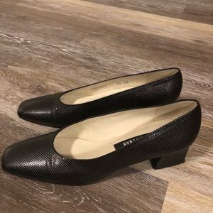 Vintage Stuart Weizman Heels